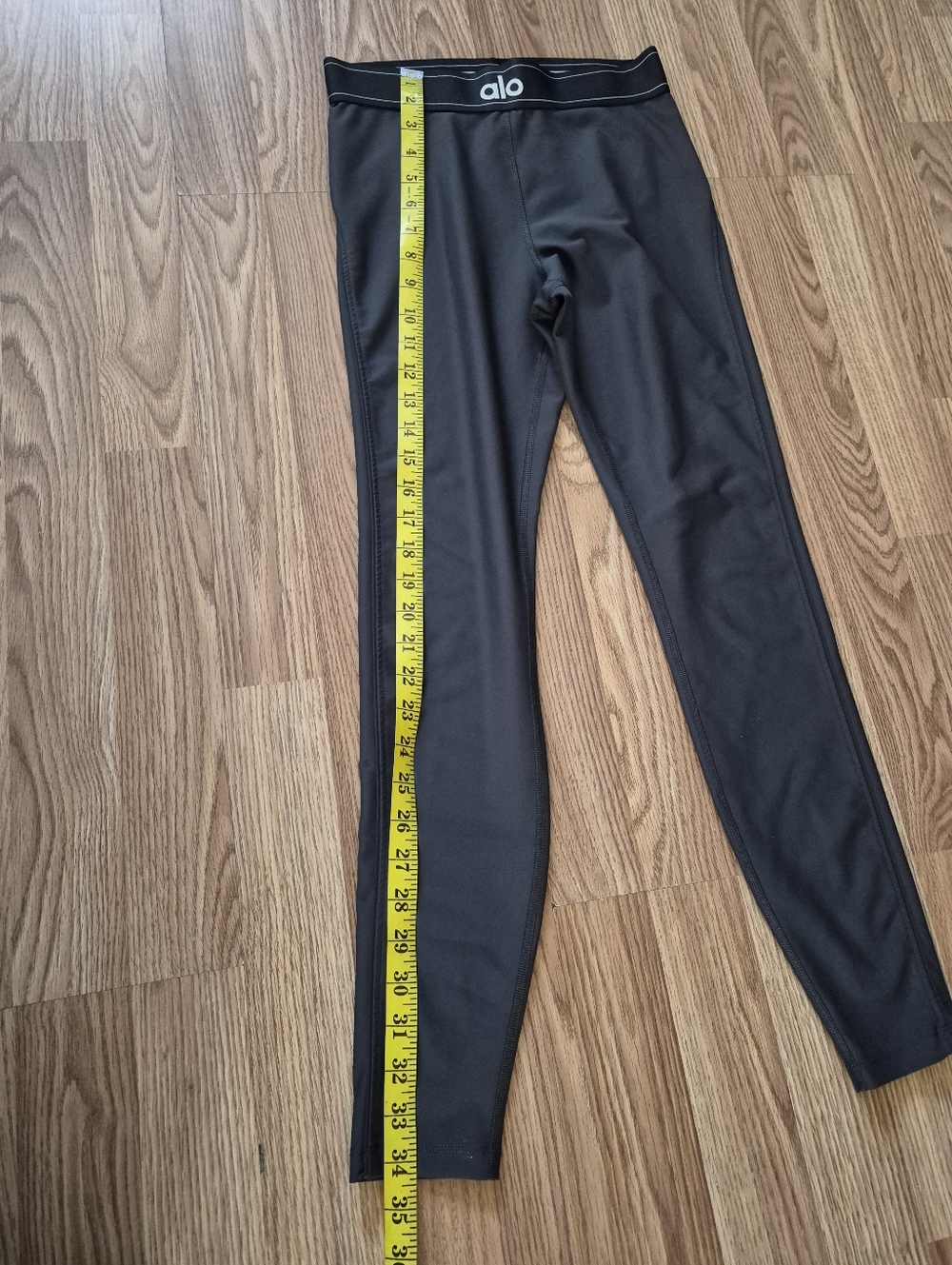 Alo Women's Grey Athletic Leggings - Picture 3 of 6